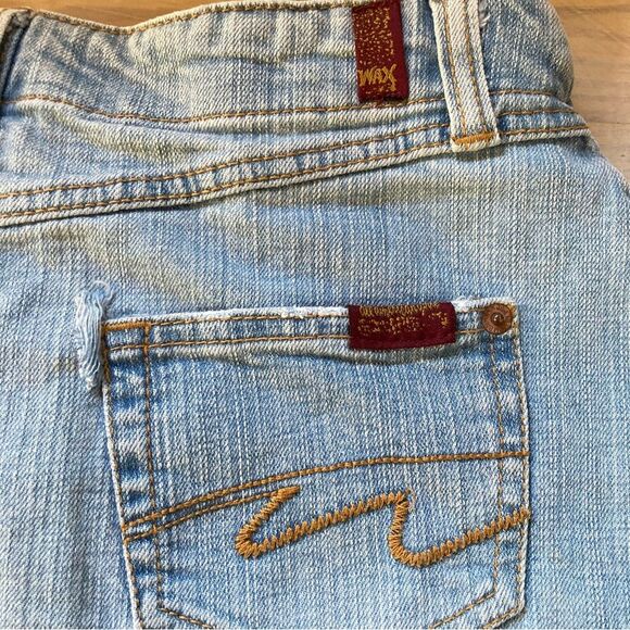 FOREVER 21 Distressed Frayed Mini Denim Skirt Womens Waist 29 inch Medium - Picture 9 of 15